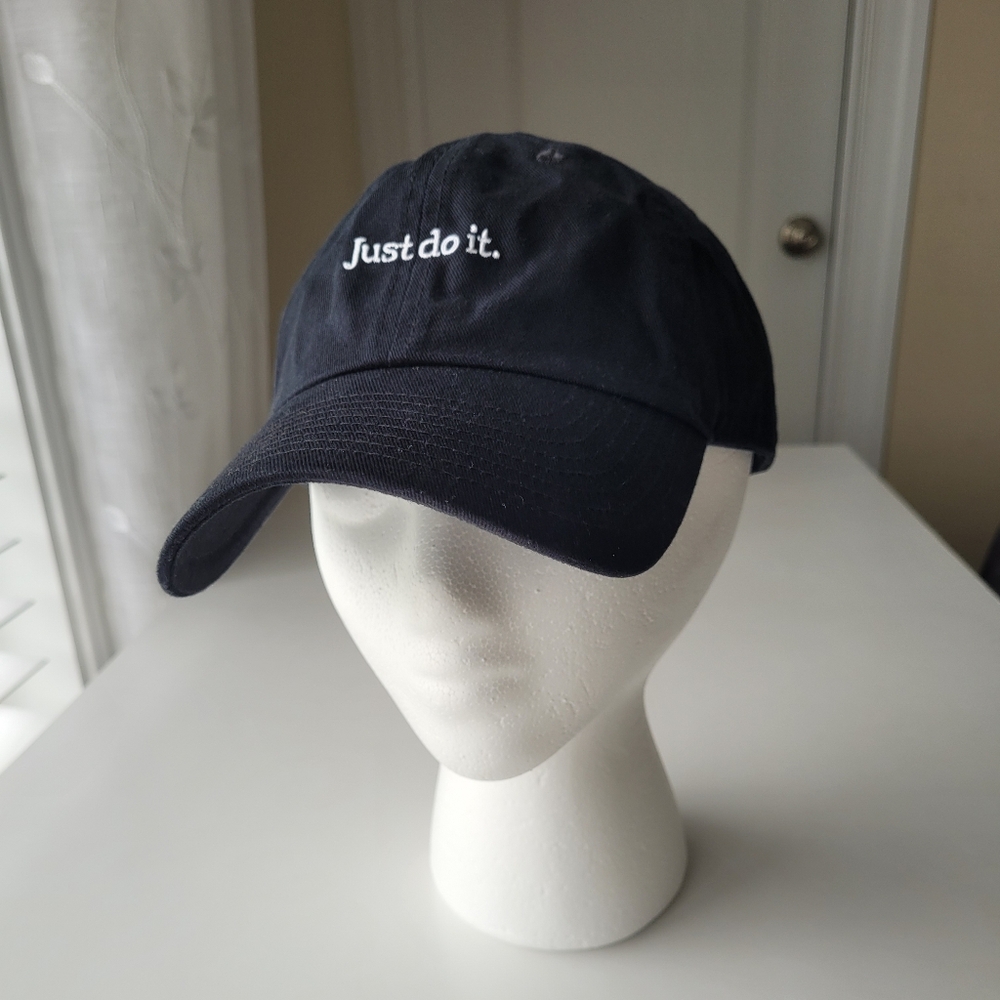Nike Club Black Unstructured JDI Cap - Picture 4 of 8